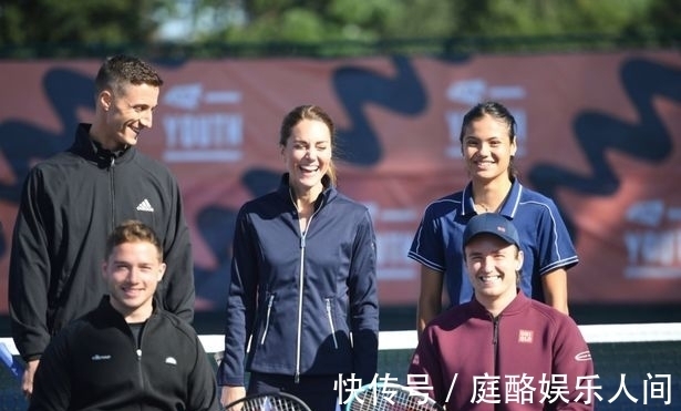 以西班牙的 以西班牙的