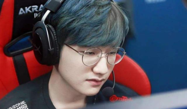 球球迷的距 球球迷的距