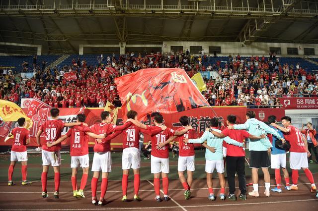 不缺火药味 不缺火药味